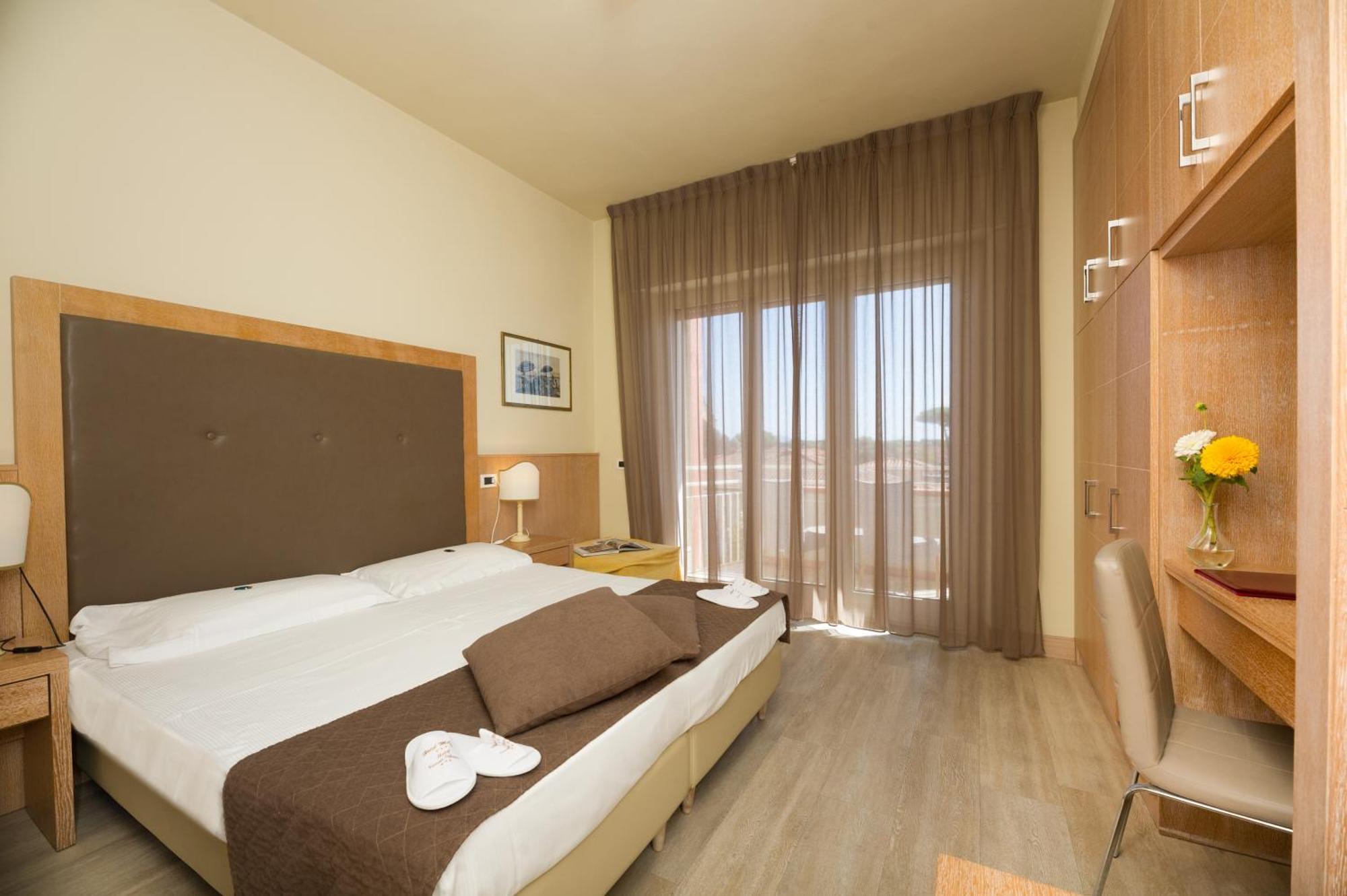 Hotel Nuova Sabrina 3*